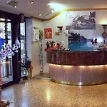 מלון Vip פיאצ'נצה