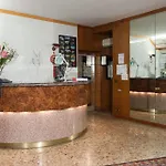 Vip מלון פיאצ'נצה
