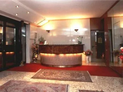 Отель Vip 3*
