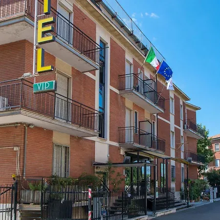 Vip Hotel 3*